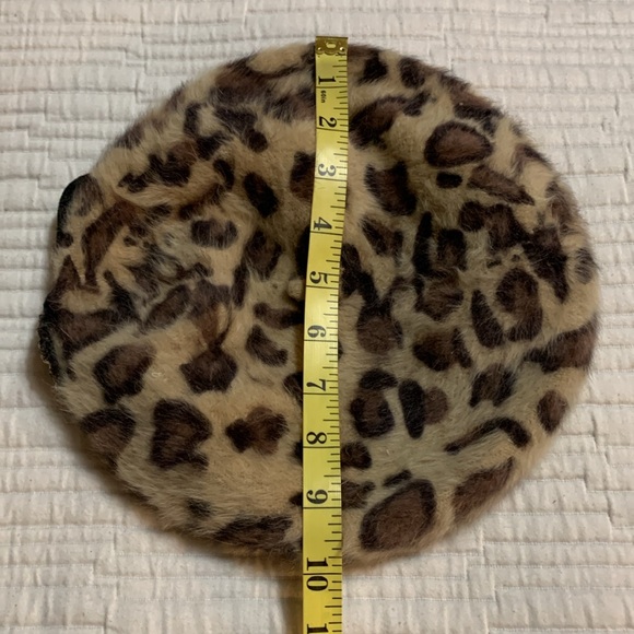 VTG BETSEY JOHNSON Women’s Leopard Print Fur Hat Rhinestone Bow Cream Brown - Picture 11 of 11